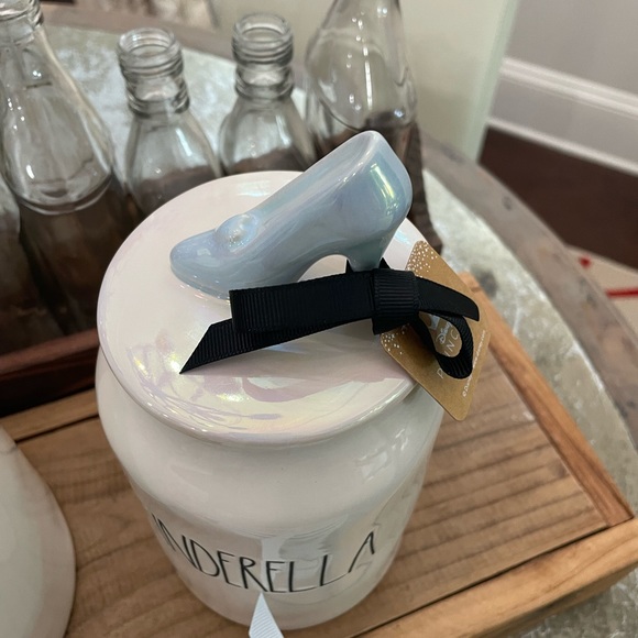 RAE DUNN” CINDERELLA SPECIALTY 2023 LARGE BUNDLE ITEMS - Picture 8 of 11